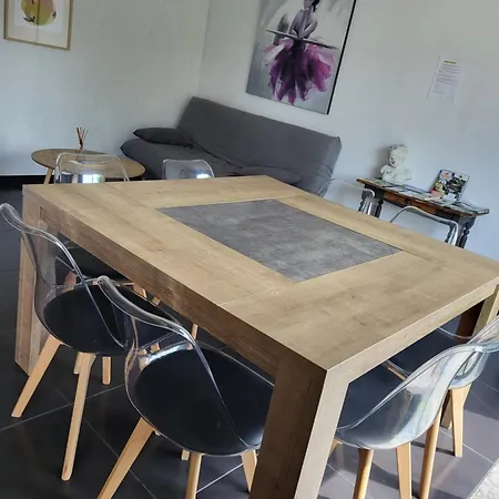 בית נופש Maison Mimosa *